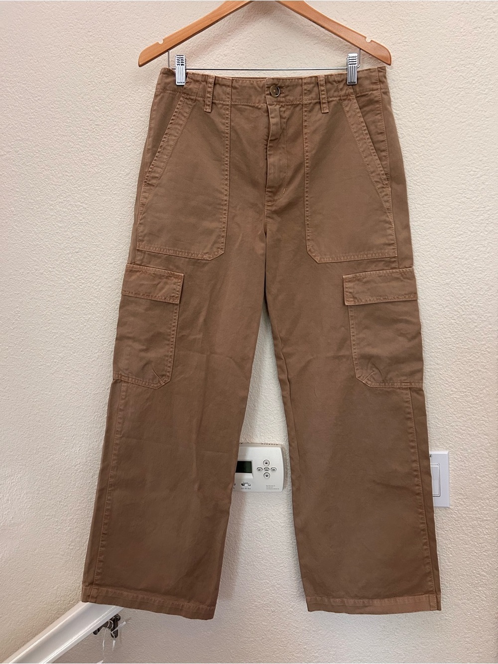 $249 NWT Velvet by Graham & Spencer Makayla Sanded Twill Cargo Pants brown sz 8 - Picture 5 of 12